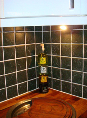 Wall tiling and worktop cutting